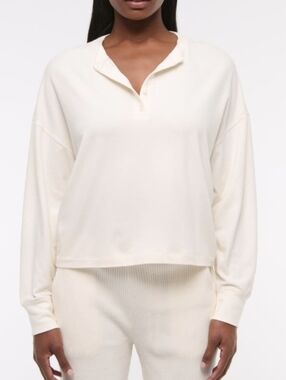 Abercrombie & Fitch white collared sweatshirt Size Small #preppy #loungewear